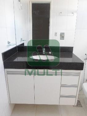 Apartamento à venda com 3 quartos, 117m² - Foto 13