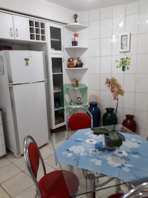 Casa à venda com 3 quartos, 250m² - Foto 10