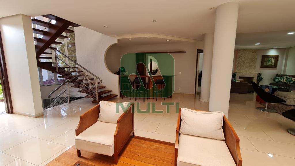 Casa à venda com 4 quartos, 620m² - Foto 5