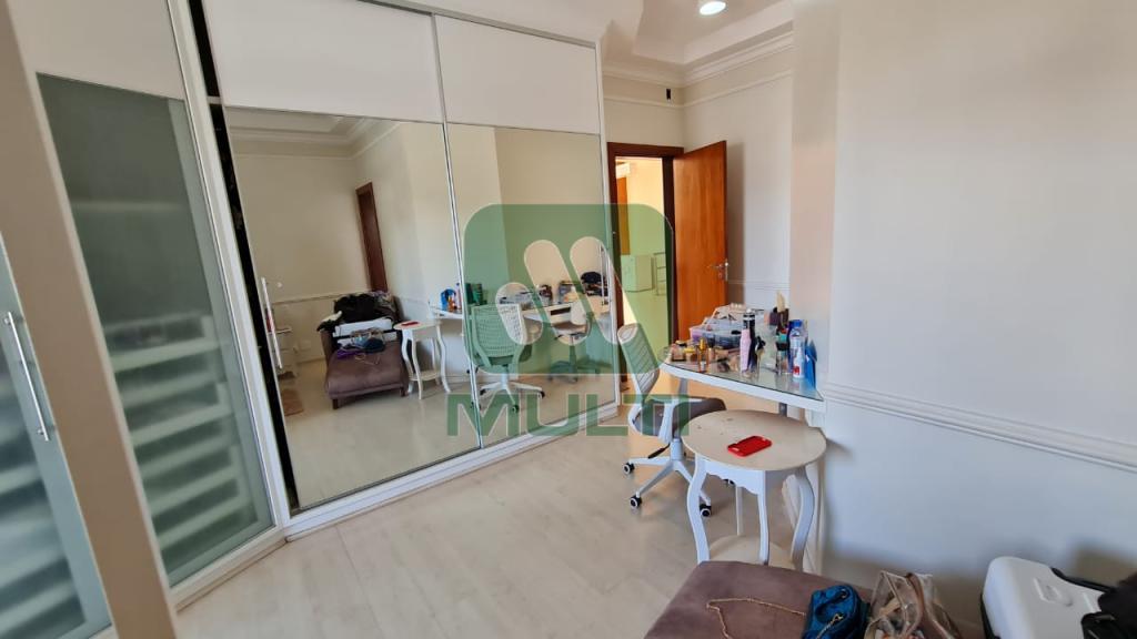 Casa à venda com 4 quartos, 620m² - Foto 50