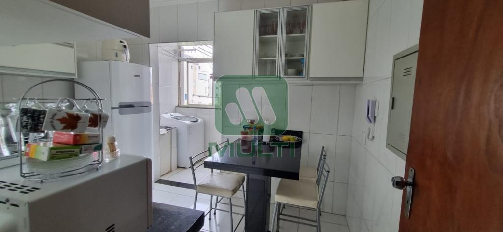 Apartamento à venda com 3 quartos, 85m² - Foto 13