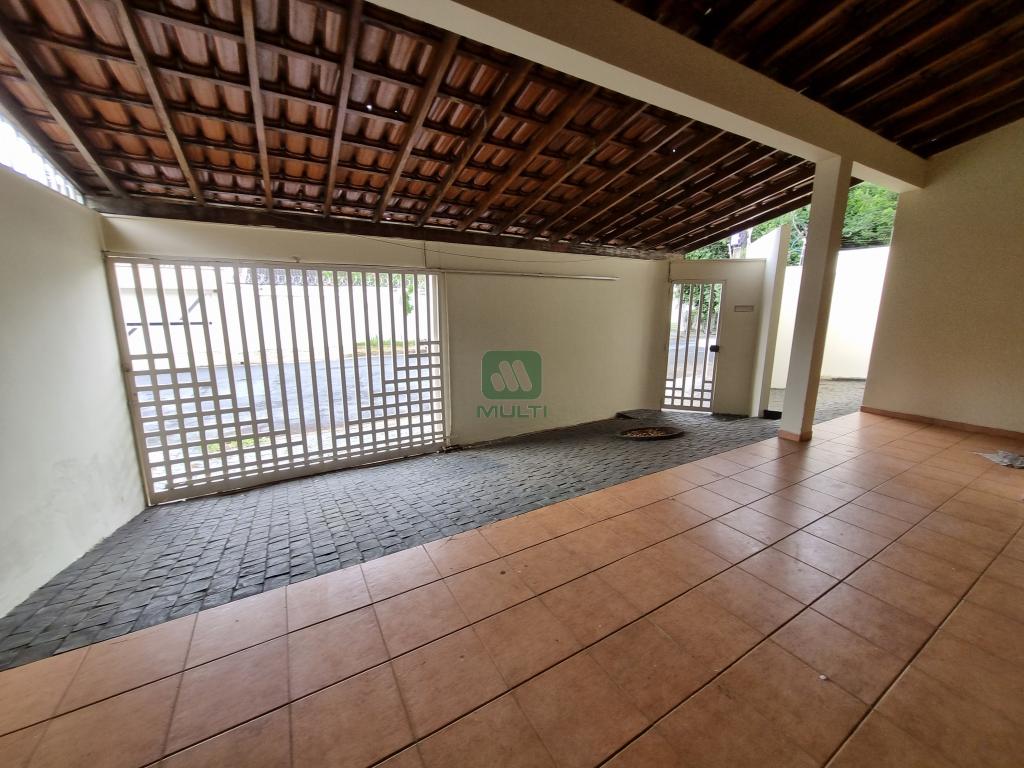 Casa à venda com 4 quartos, 245m² - Foto 6