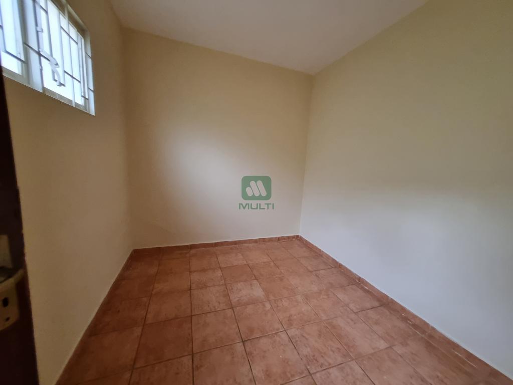 Casa à venda com 4 quartos, 245m² - Foto 13