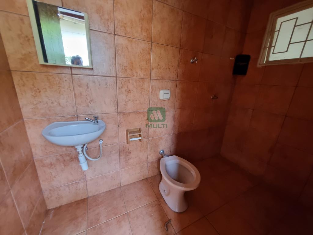 Casa à venda com 4 quartos, 245m² - Foto 14