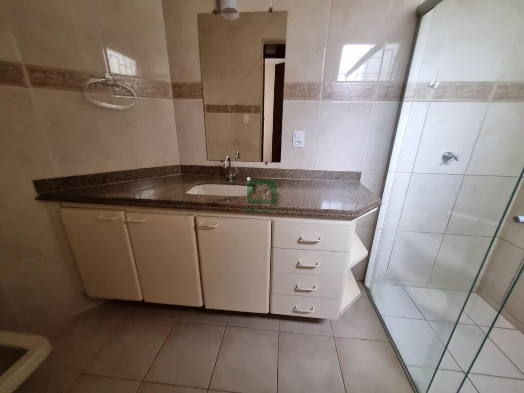 Casa à venda com 4 quartos, 245m² - Foto 24