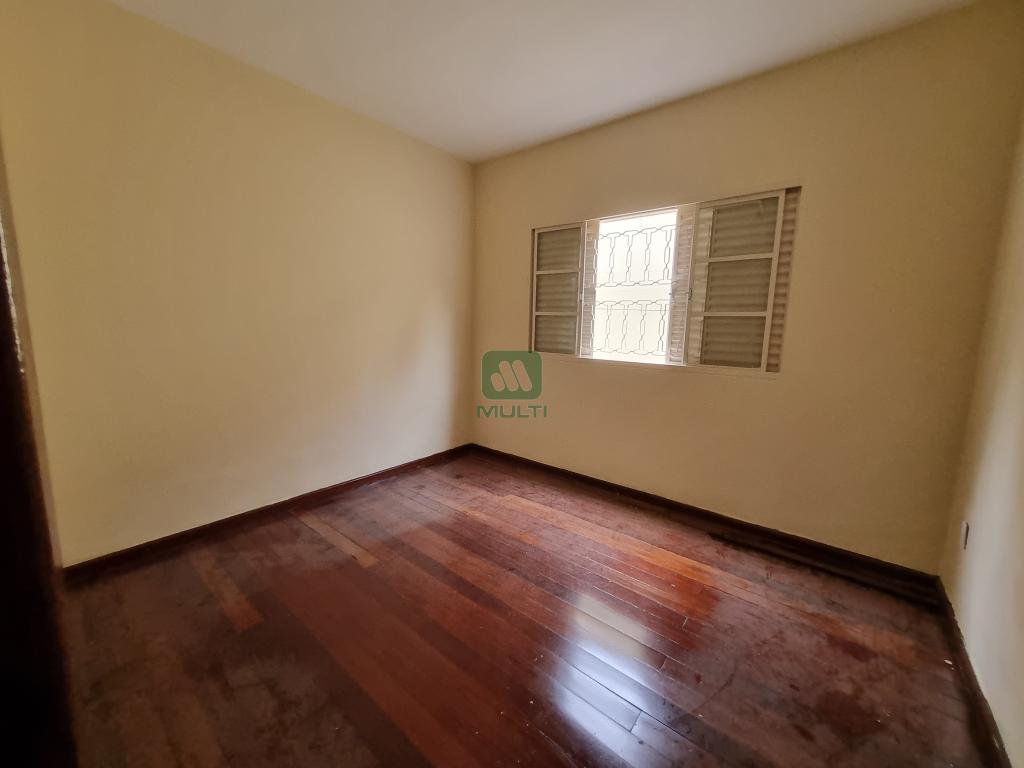 Casa à venda com 4 quartos, 245m² - Foto 26