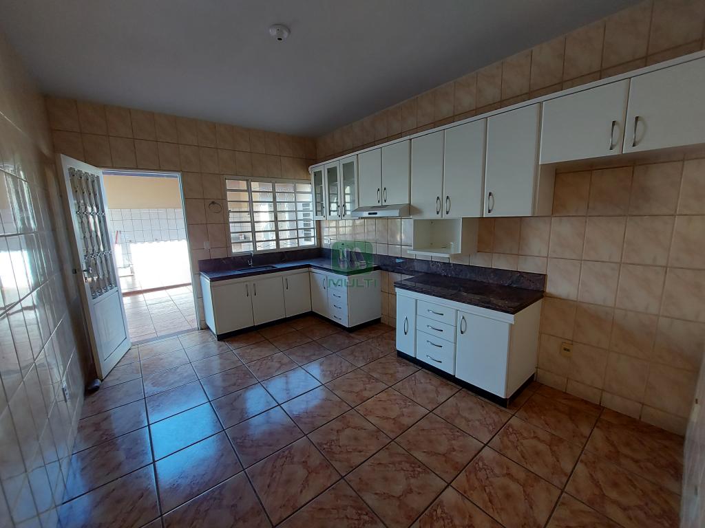 Casa à venda com 3 quartos, 170m² - Foto 5