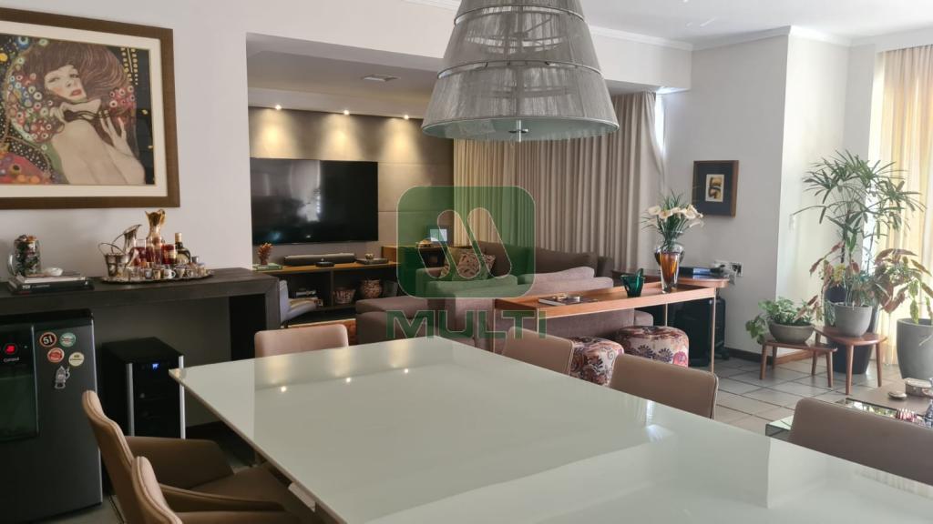 Apartamento à venda com 4 quartos, 190m² - Foto 7