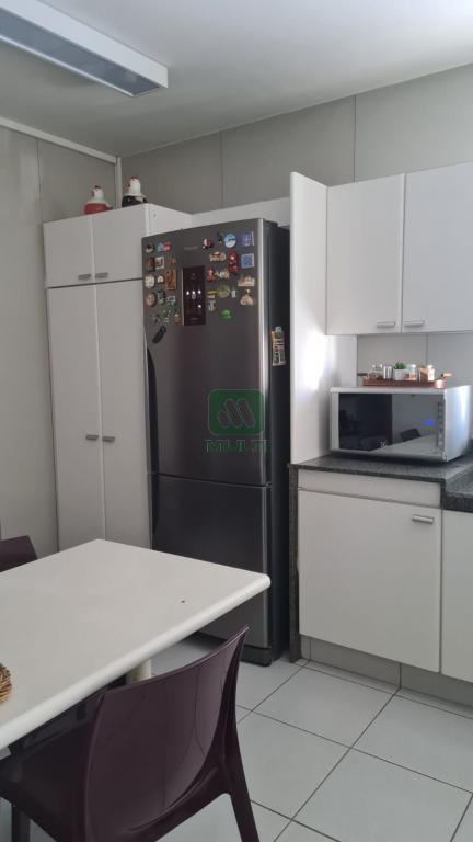 Apartamento à venda com 4 quartos, 190m² - Foto 10