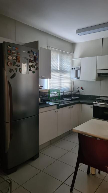 Apartamento à venda com 4 quartos, 190m² - Foto 12