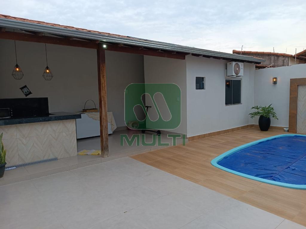 Casa à venda com 2 quartos, 155m² - Foto 5