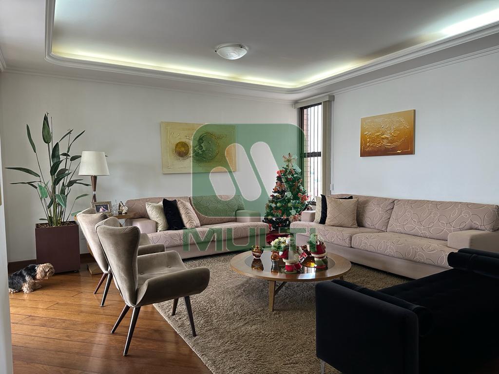 Apartamento à venda com 4 quartos, 180m² - Foto 5