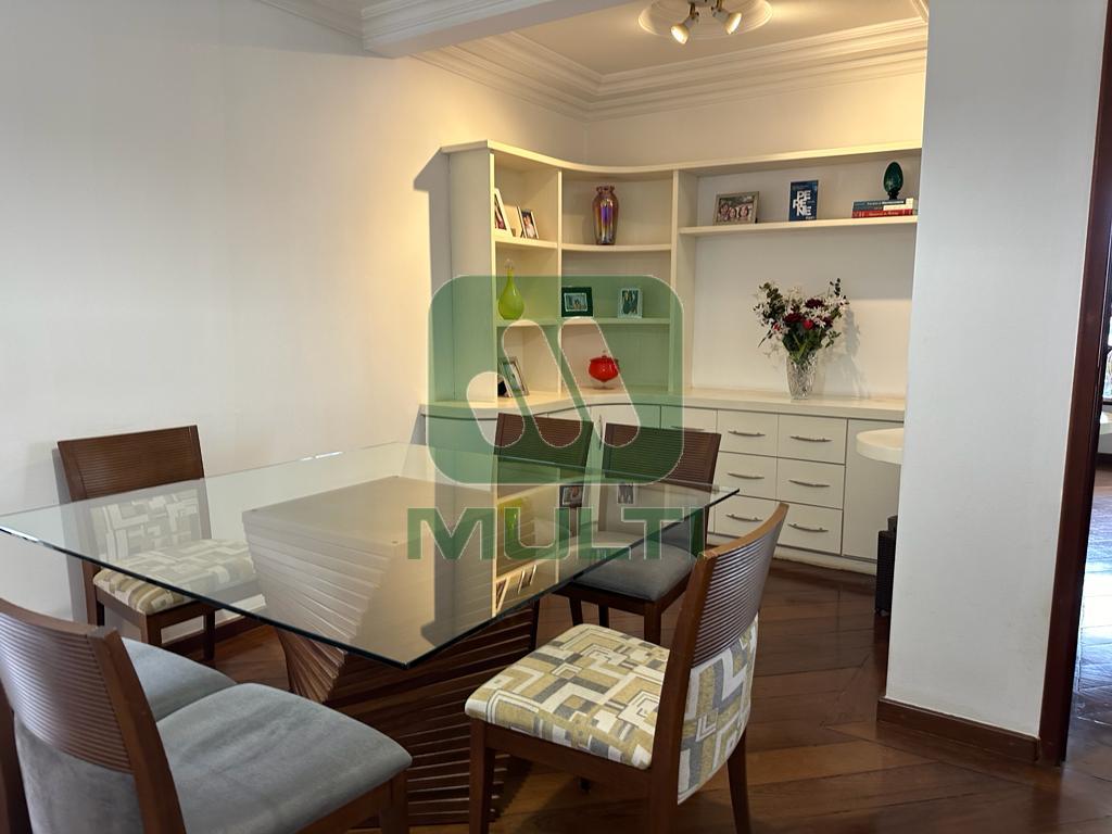 Apartamento à venda com 4 quartos, 180m² - Foto 8