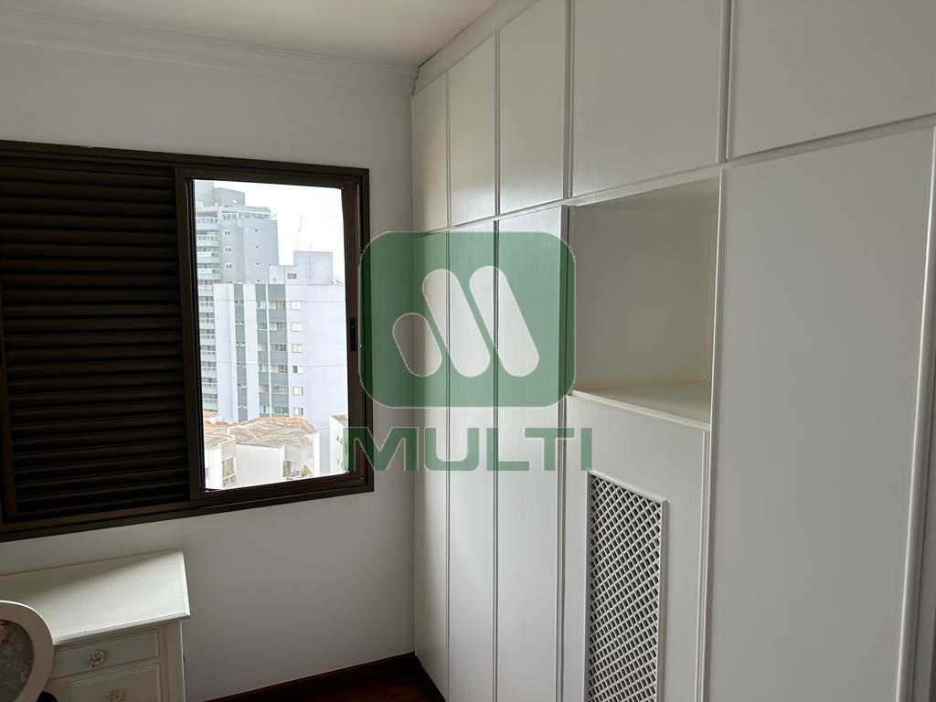 Apartamento à venda com 4 quartos, 180m² - Foto 11