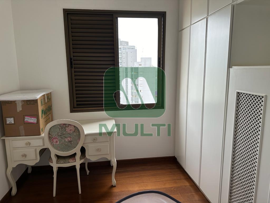 Apartamento à venda com 4 quartos, 180m² - Foto 12