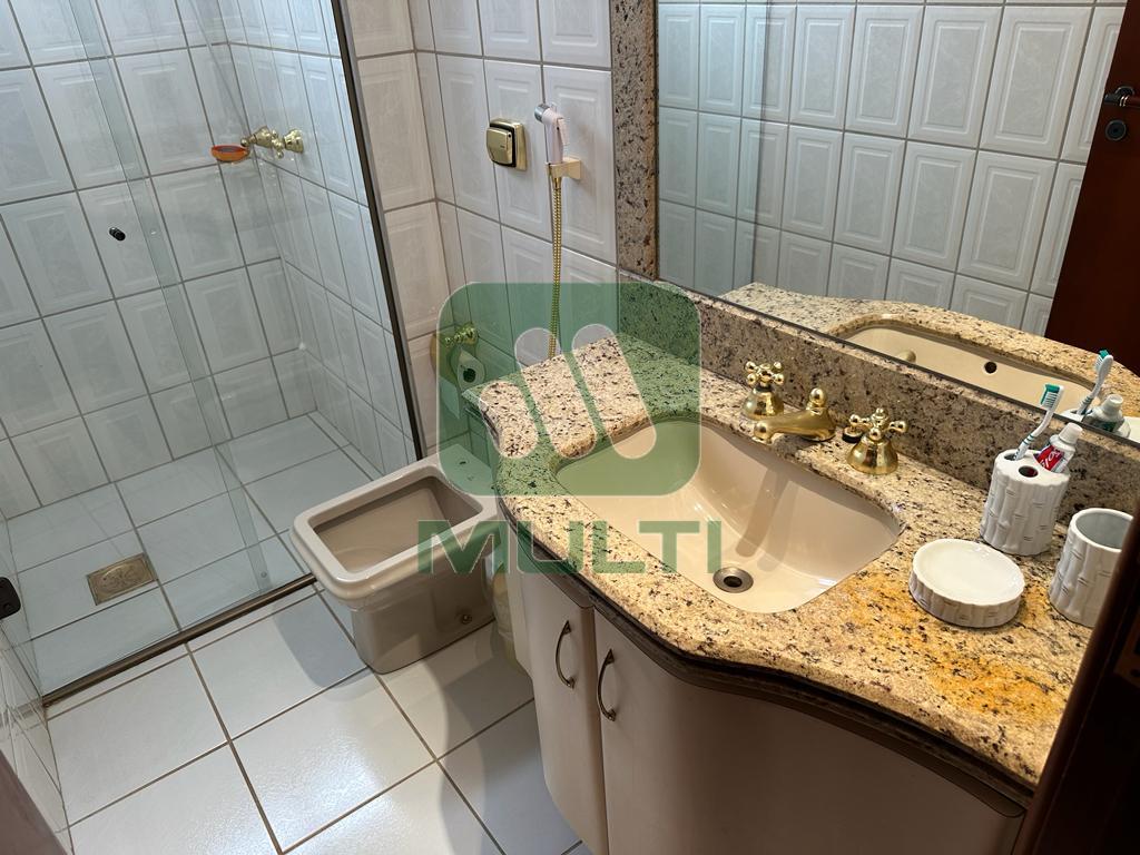 Apartamento à venda com 4 quartos, 180m² - Foto 13