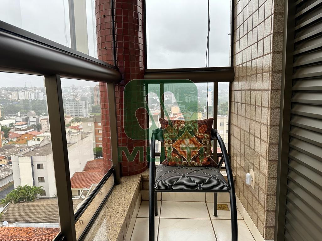 Apartamento à venda com 4 quartos, 180m² - Foto 19