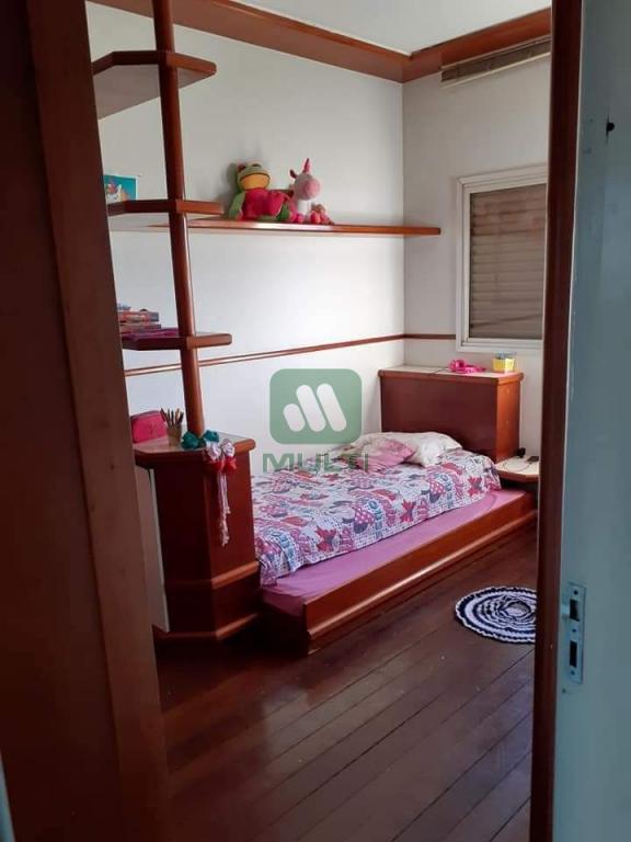 Apartamento à venda com 3 quartos, 112m² - Foto 3