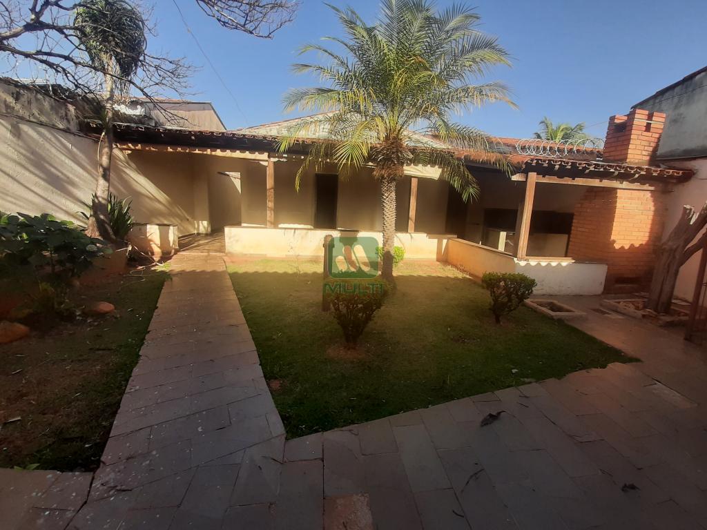 Casa à venda com 3 quartos, 220m² - Foto 13