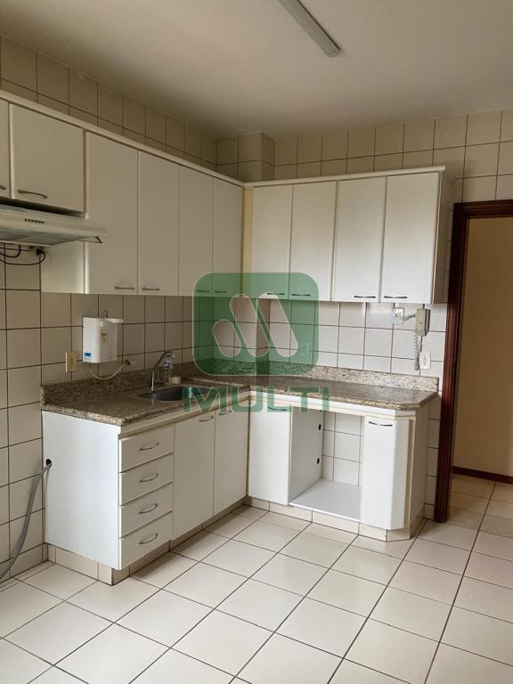 Apartamento à venda com 3 quartos, 95m² - Foto 7