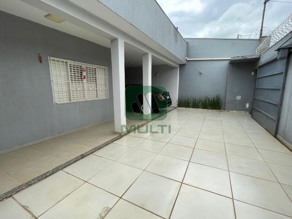 Casa à venda com 3 quartos, 190m² - Foto 3