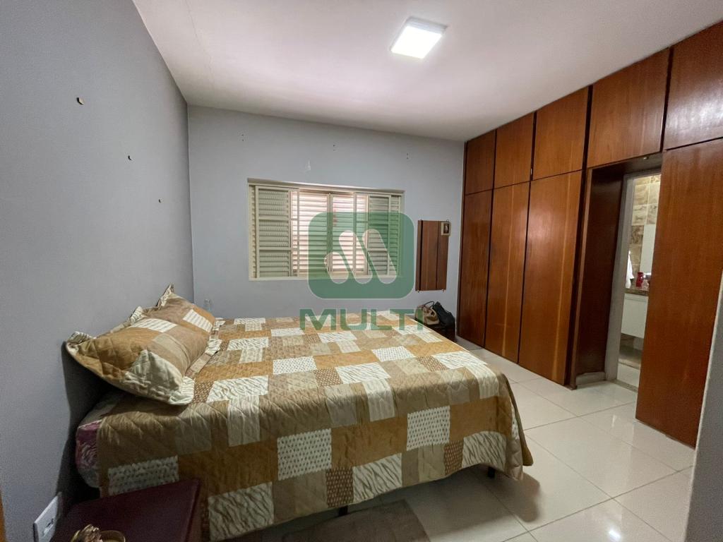 Casa à venda com 3 quartos, 190m² - Foto 6