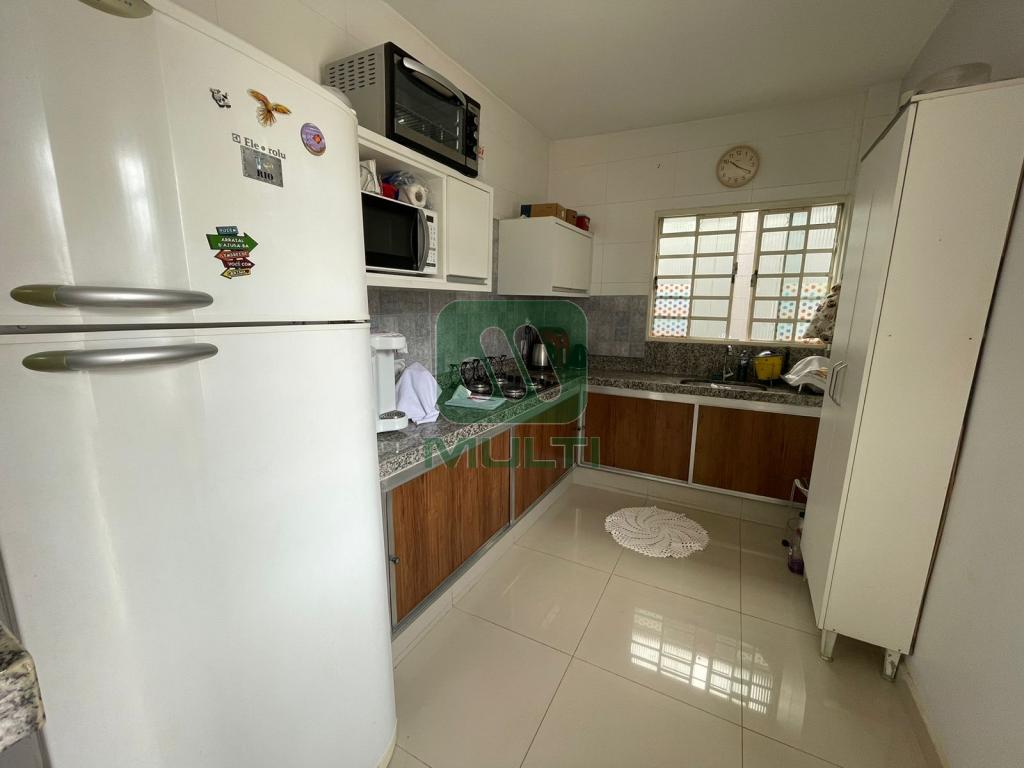 Casa à venda com 3 quartos, 190m² - Foto 8