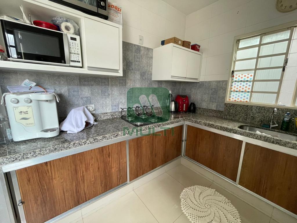 Casa à venda com 3 quartos, 190m² - Foto 10