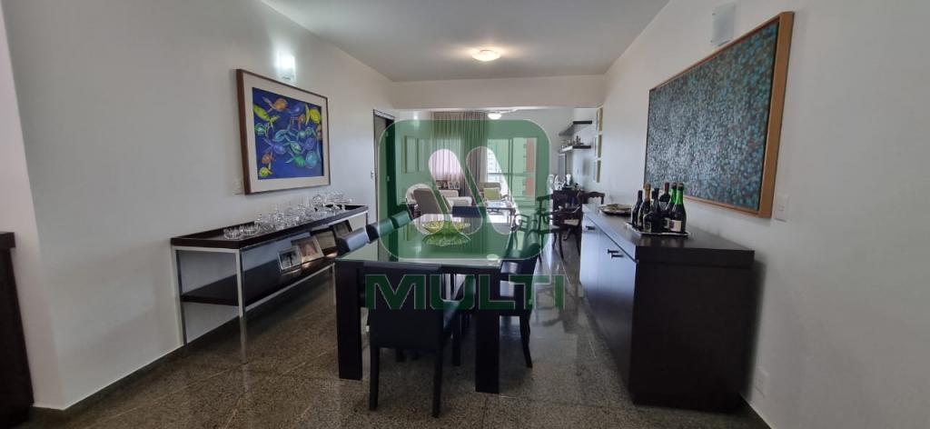 Apartamento à venda com 3 quartos, 164m² - Foto 3