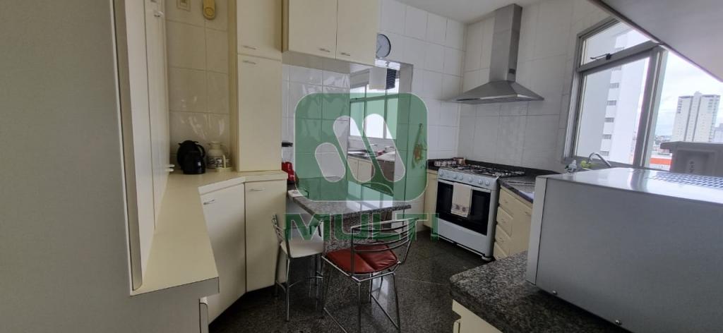 Apartamento à venda com 3 quartos, 164m² - Foto 20