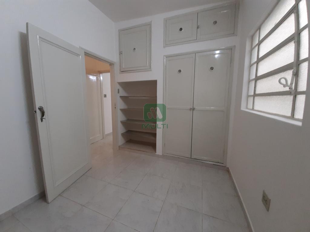 Casa à venda com 4 quartos, 550m² - Foto 6