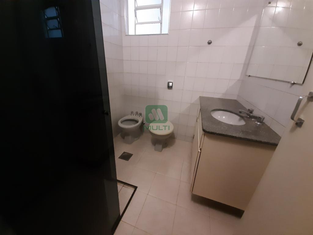 Casa à venda com 4 quartos, 550m² - Foto 15