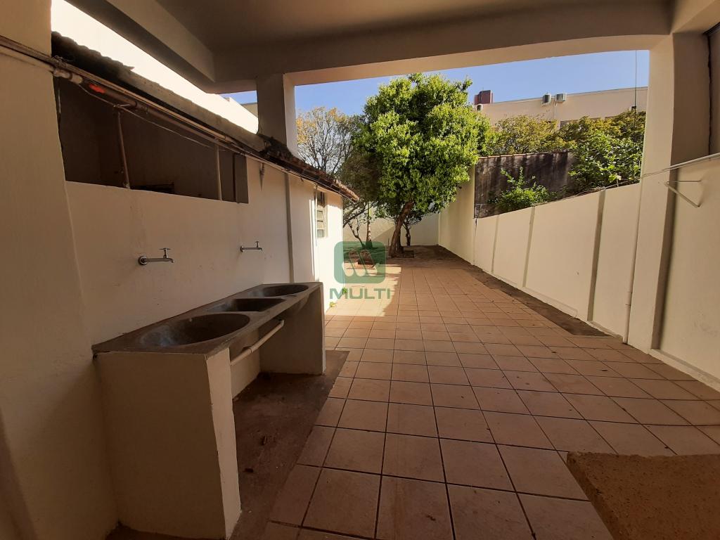 Casa à venda com 4 quartos, 550m² - Foto 20