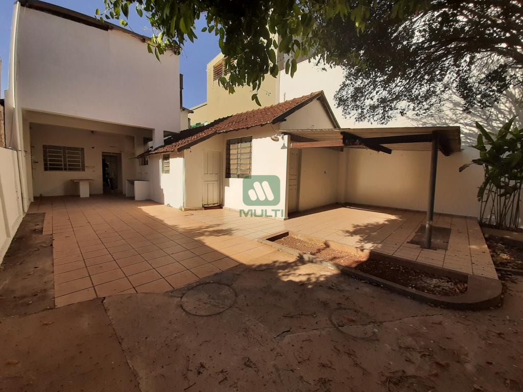 Casa à venda com 4 quartos, 550m² - Foto 22