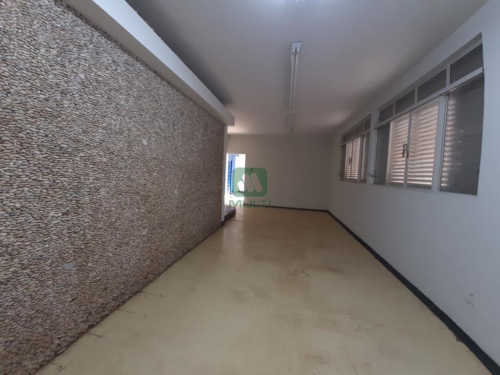 Casa à venda com 4 quartos, 550m² - Foto 27