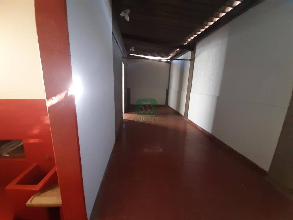 Casa à venda com 4 quartos, 550m² - Foto 43