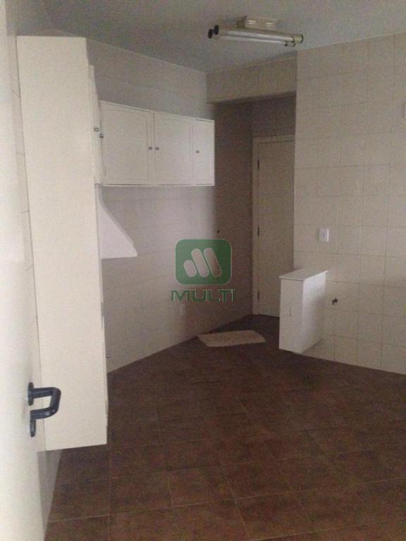 Apartamento à venda com 3 quartos, 145m² - Foto 9