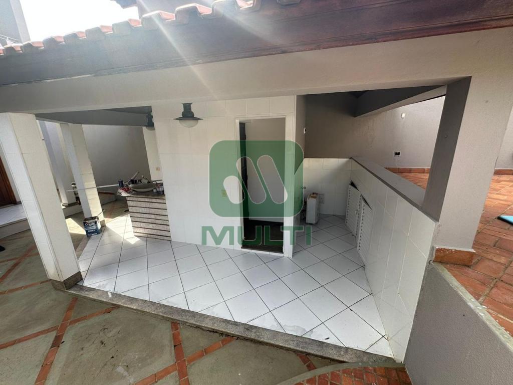 Casa à venda com 5 quartos, 400m² - Foto 24