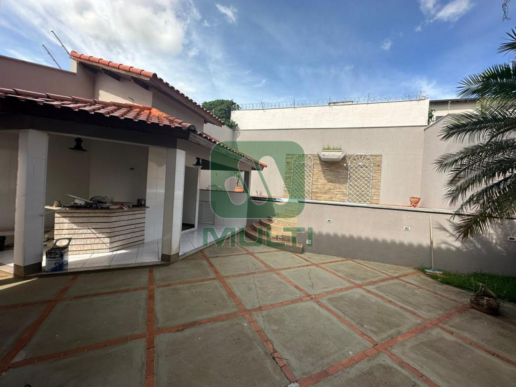 Casa à venda com 5 quartos, 400m² - Foto 25