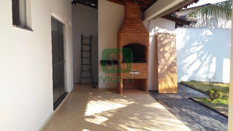 Casa à venda com 3 quartos, 186m² - Foto 4