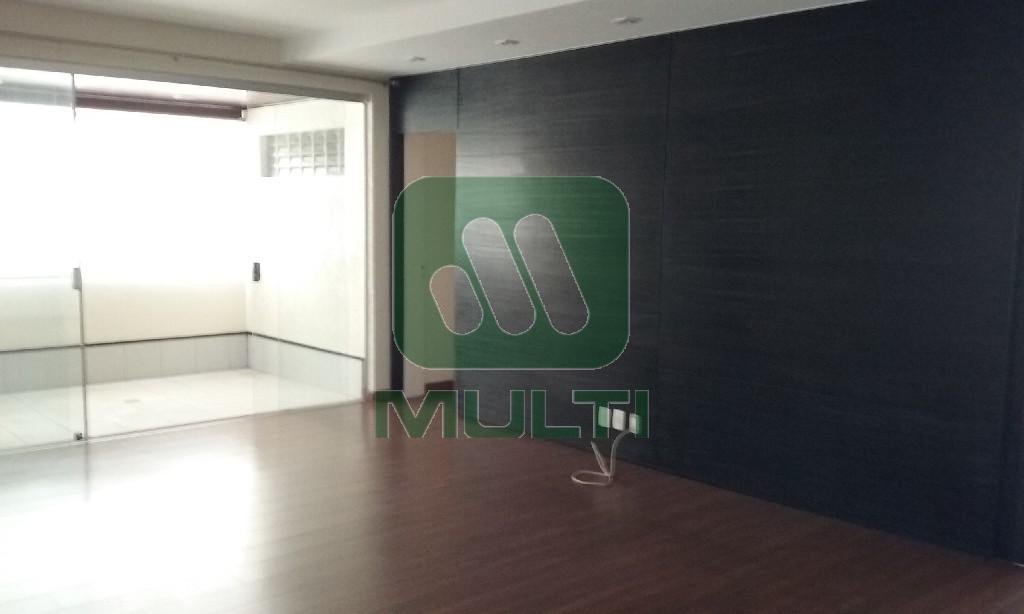 Apartamento à venda com 3 quartos, 189m² - Foto 9