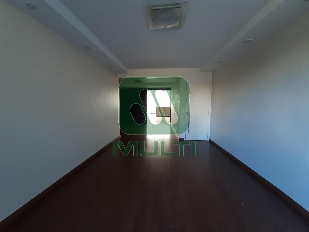 Apartamento à venda com 3 quartos, 189m² - Foto 13