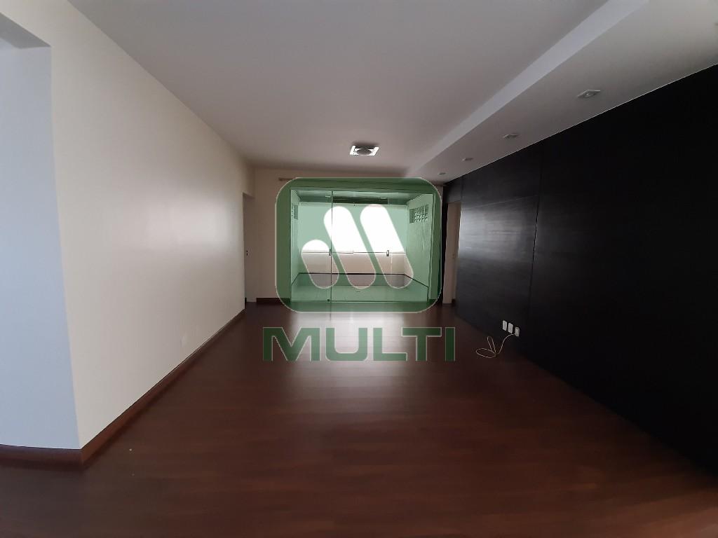 Apartamento à venda com 3 quartos, 189m² - Foto 15