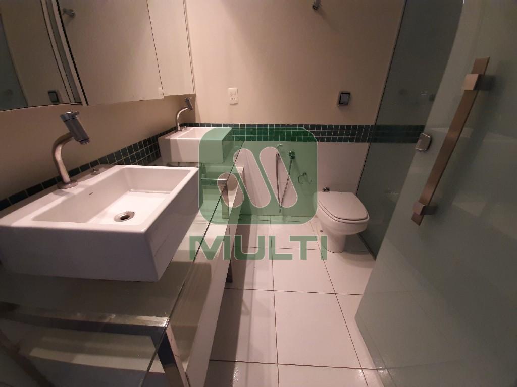 Apartamento à venda com 3 quartos, 189m² - Foto 17