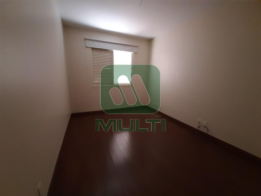 Apartamento à venda com 3 quartos, 189m² - Foto 22