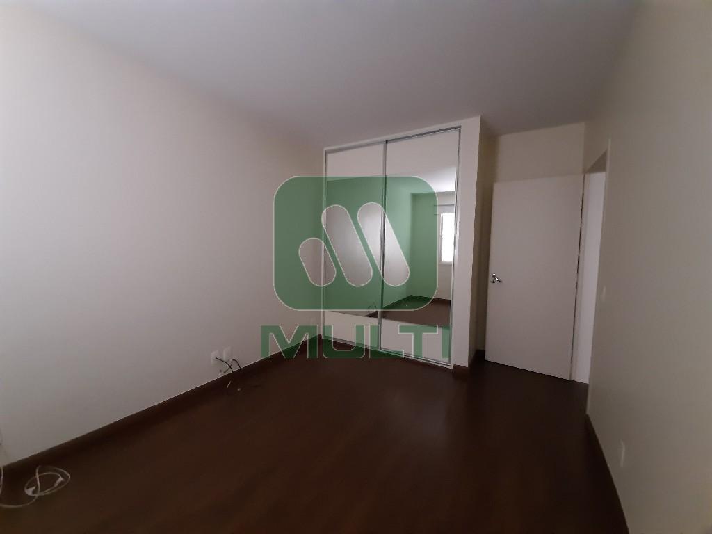 Apartamento à venda com 3 quartos, 189m² - Foto 23