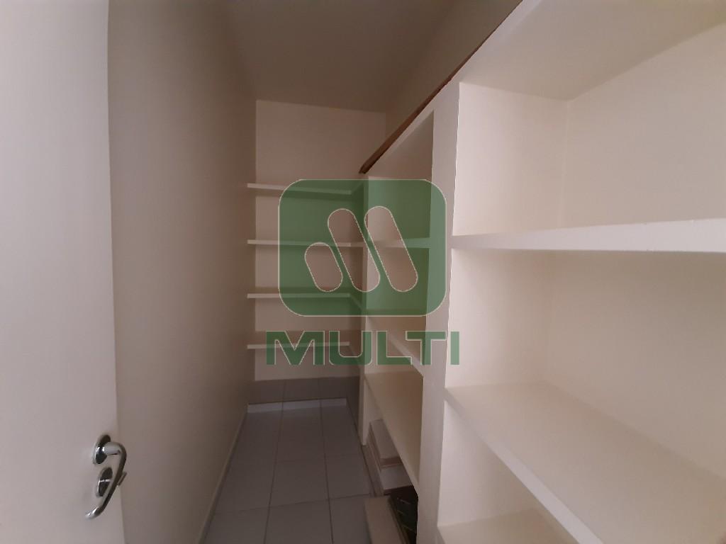 Apartamento à venda com 3 quartos, 189m² - Foto 25