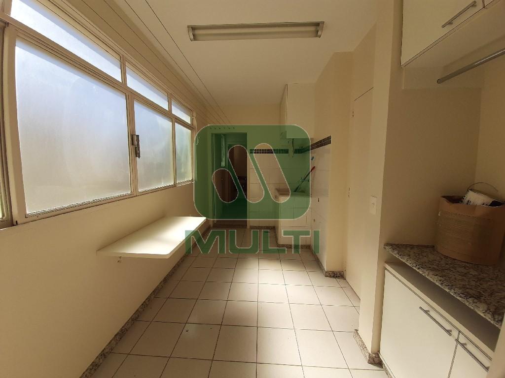 Apartamento à venda com 3 quartos, 189m² - Foto 27