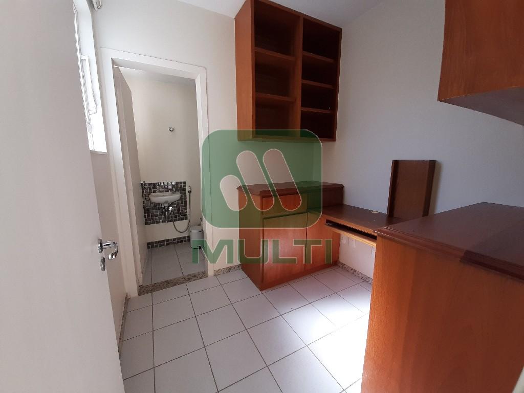 Apartamento à venda com 3 quartos, 189m² - Foto 28