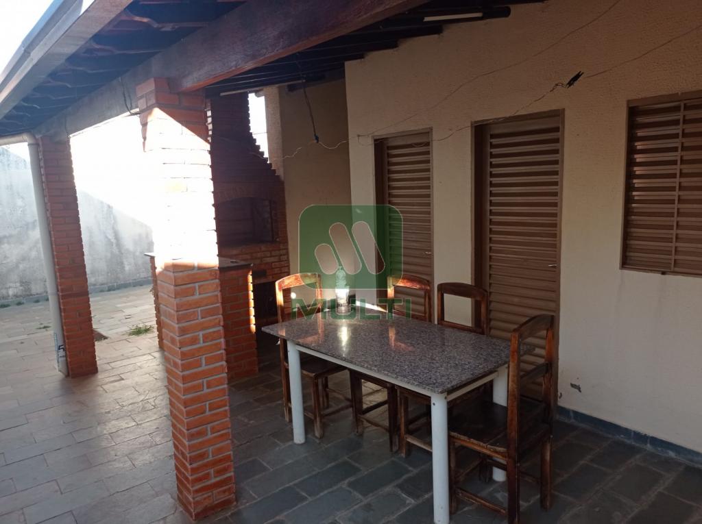 Casa à venda com 2 quartos, 170m² - Foto 5